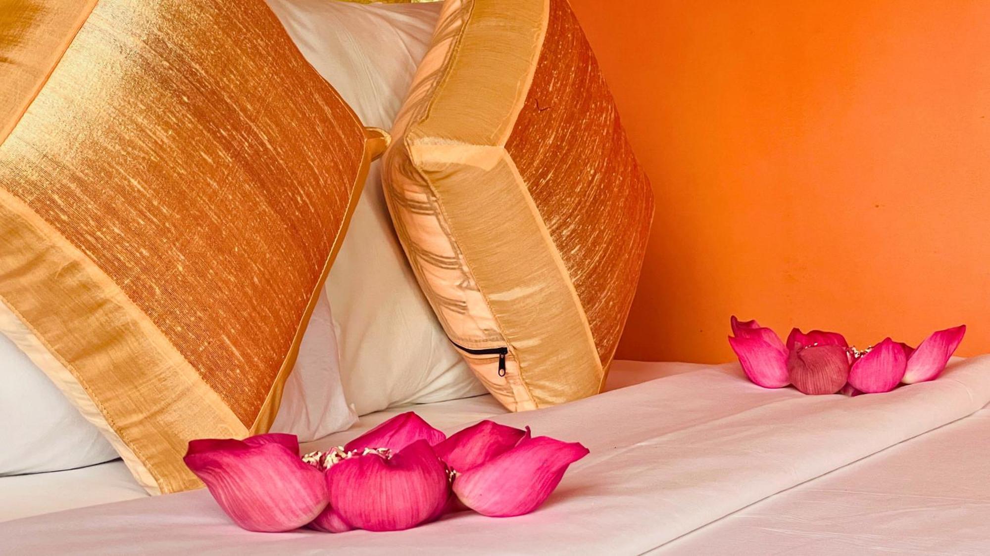 Golden Butterfly Villa Сиемрип Экстерьер фото